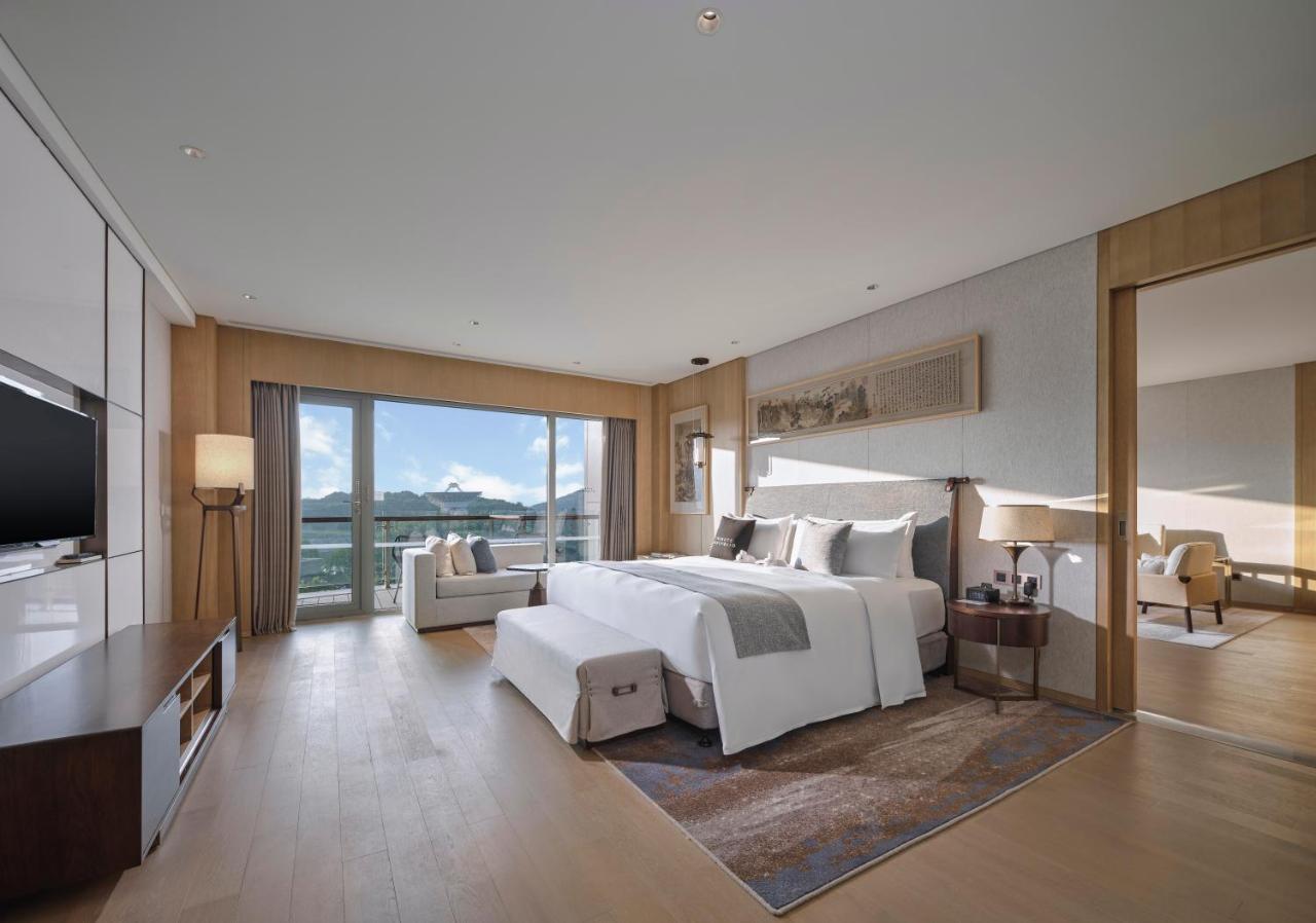 เดอะ ยูลุกซ์ เซอซาน เซี่ยงไฮ้ อะ ทรีบิวต์ พอร์ตโฟลิโอ โฮเต็ล Hotel Songjiang ภายนอก รูปภาพ
