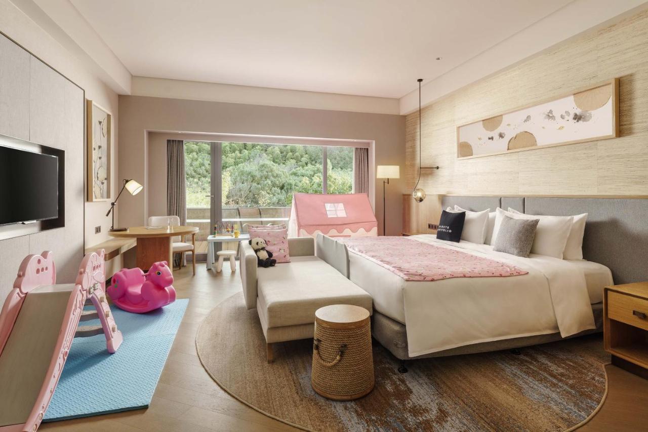 เดอะ ยูลุกซ์ เซอซาน เซี่ยงไฮ้ อะ ทรีบิวต์ พอร์ตโฟลิโอ โฮเต็ล Hotel Songjiang ภายนอก รูปภาพ