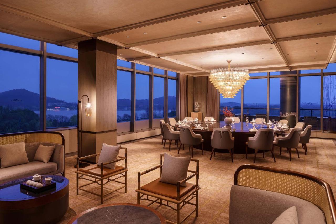 เดอะ ยูลุกซ์ เซอซาน เซี่ยงไฮ้ อะ ทรีบิวต์ พอร์ตโฟลิโอ โฮเต็ล Hotel Songjiang ภายนอก รูปภาพ