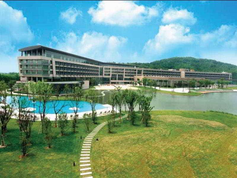 เดอะ ยูลุกซ์ เซอซาน เซี่ยงไฮ้ อะ ทรีบิวต์ พอร์ตโฟลิโอ โฮเต็ล Hotel Songjiang ภายนอก รูปภาพ