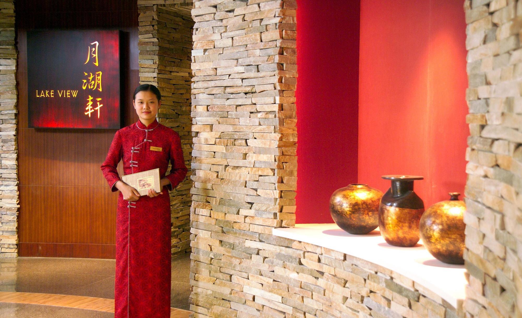 เดอะ ยูลุกซ์ เซอซาน เซี่ยงไฮ้ อะ ทรีบิวต์ พอร์ตโฟลิโอ โฮเต็ล Hotel Songjiang ภายนอก รูปภาพ