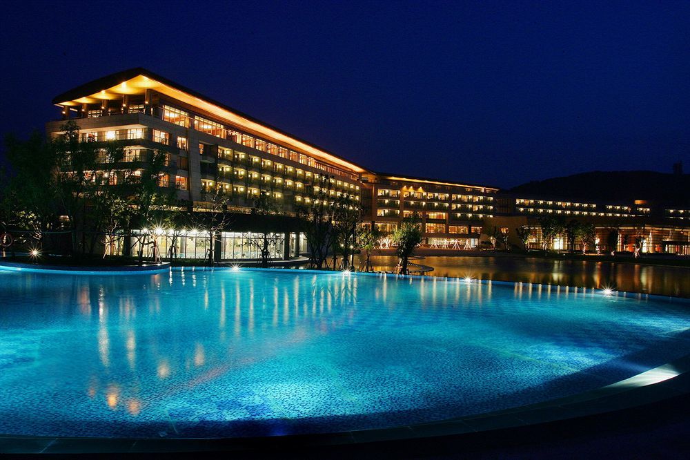 เดอะ ยูลุกซ์ เซอซาน เซี่ยงไฮ้ อะ ทรีบิวต์ พอร์ตโฟลิโอ โฮเต็ล Hotel Songjiang ภายนอก รูปภาพ